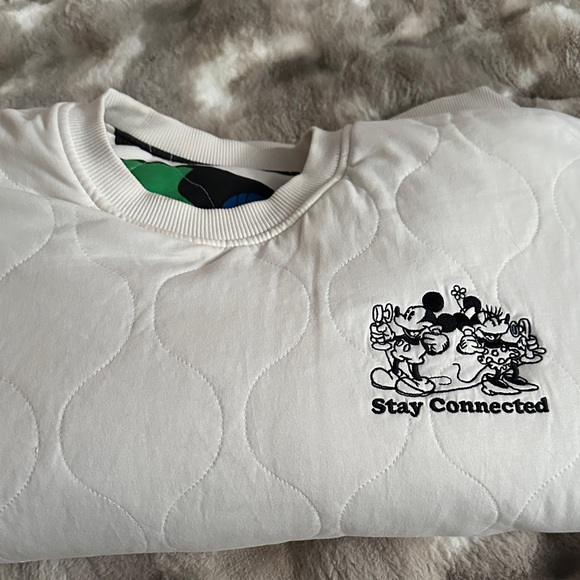 Levi's White Quilted Disney Crewneck - Picture 4 of 4